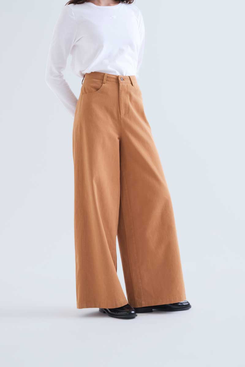 Camel 100% cotton jeans