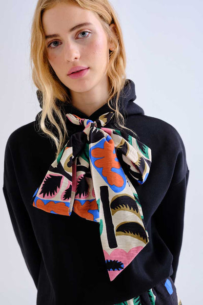 Black sweatshirt with Neo Garden printed tie