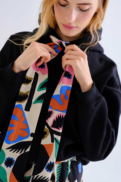 Black sweatshirt with Neo Garden printed tie