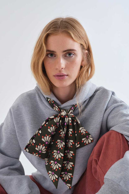 Black sweatshirt with Geometry printed tie