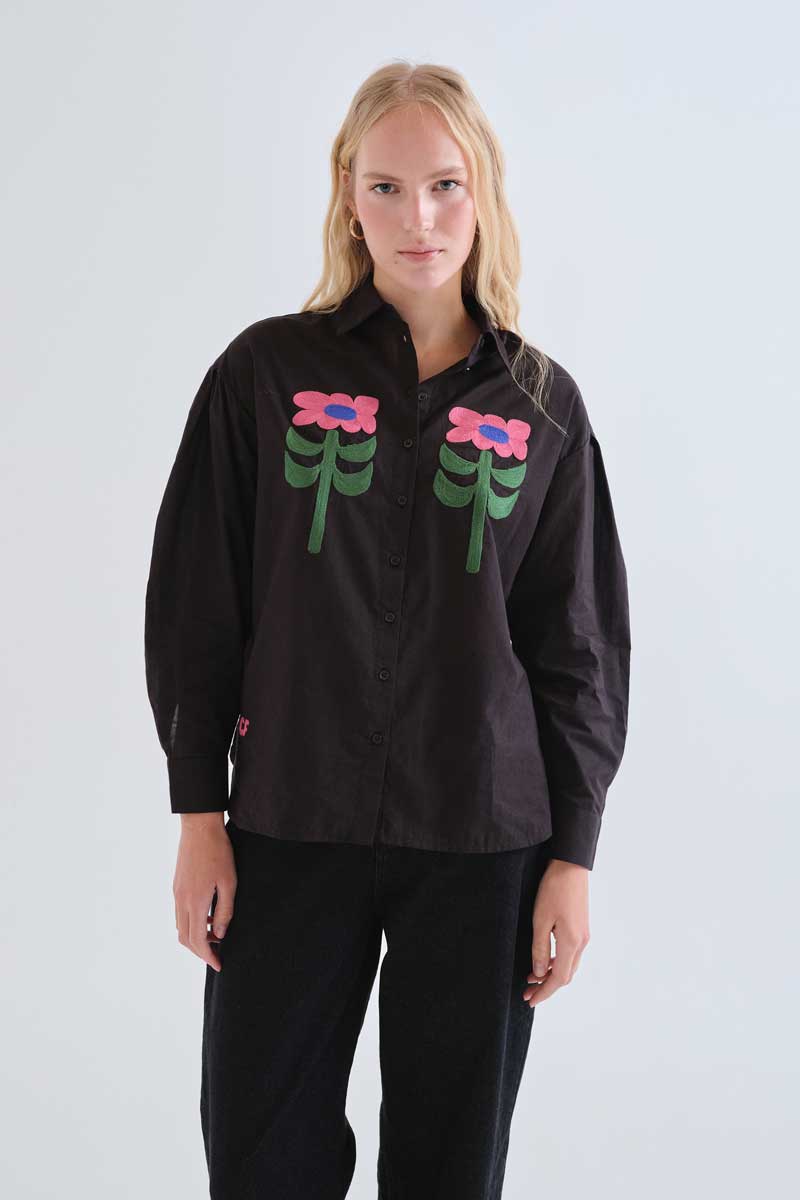 Black shirt with Neo Garden floral embroidery