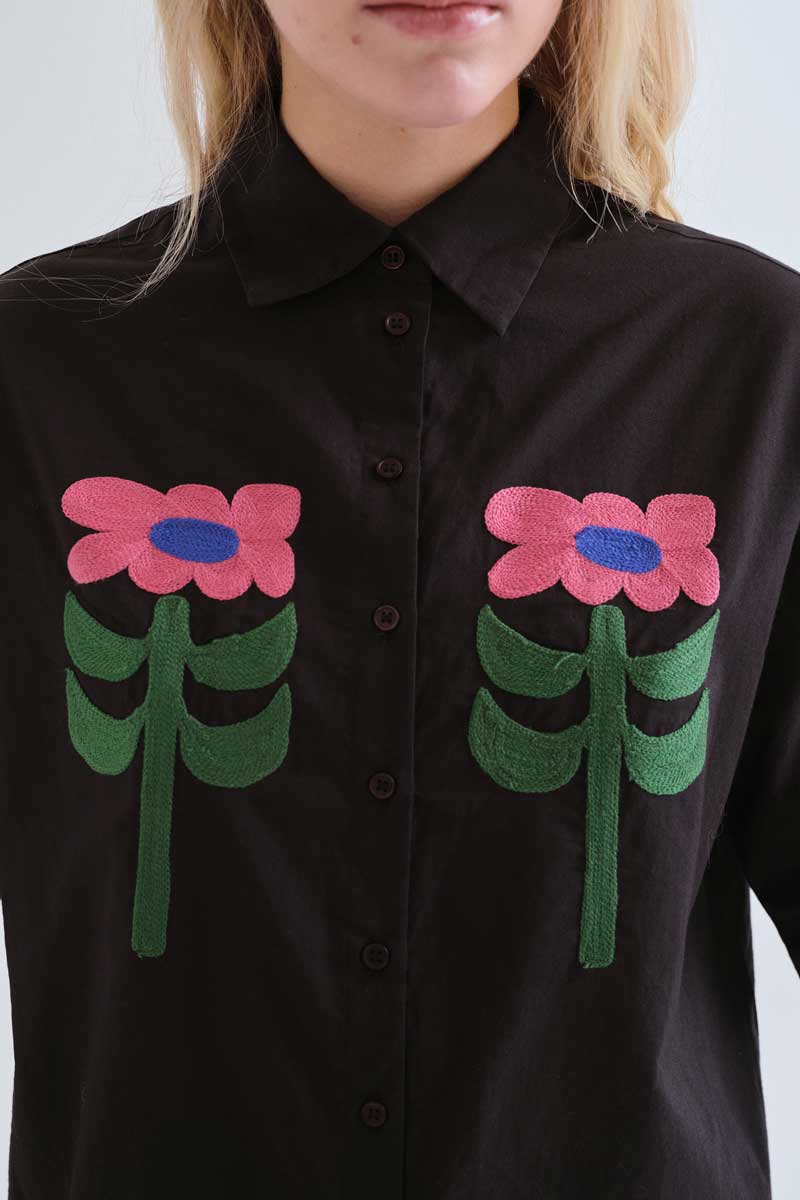 Black shirt with Neo Garden floral embroidery
