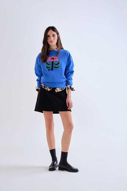 100% cotton sweatshirt with Neo Garden floral patch