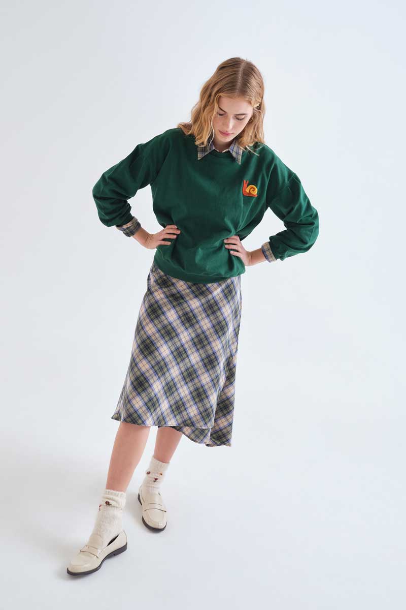 Green 100% cotton sweatshirt with snail patch