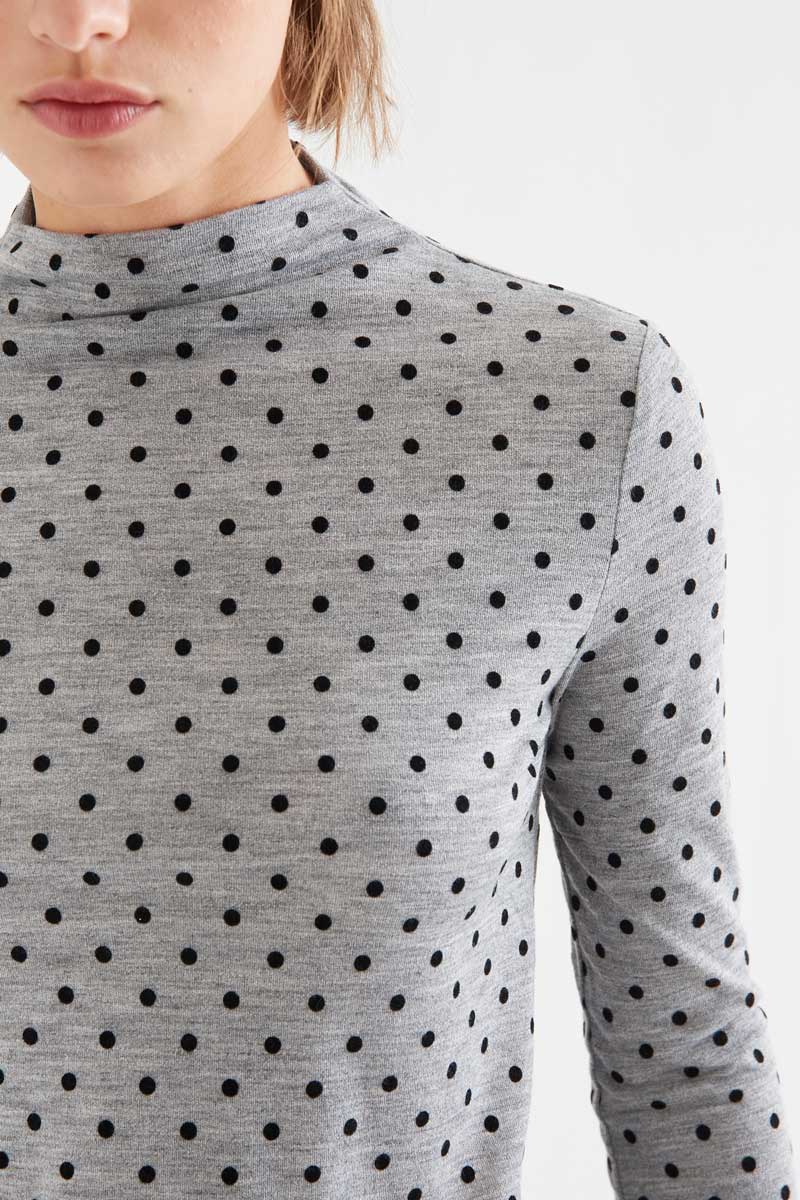 Heather grey basic T-shirt with small black polka dots