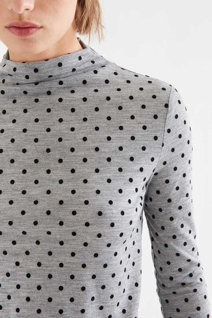 Heather grey basic T-shirt with small black polka dots