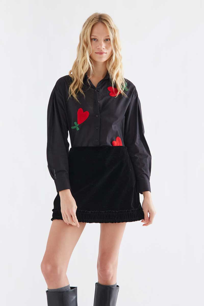 100% black cotton shirt with embroidered "CF" heart
