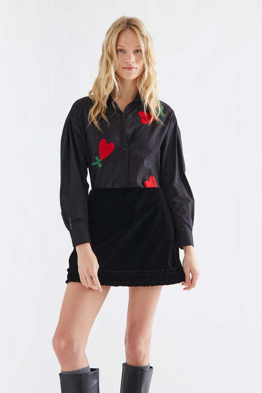 100% black cotton shirt with embroidered "CF" heart