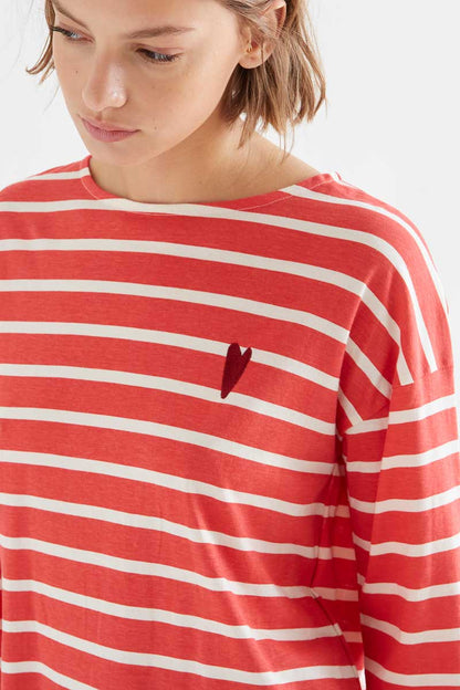 100% cotton T-shirt with red and white stripe print