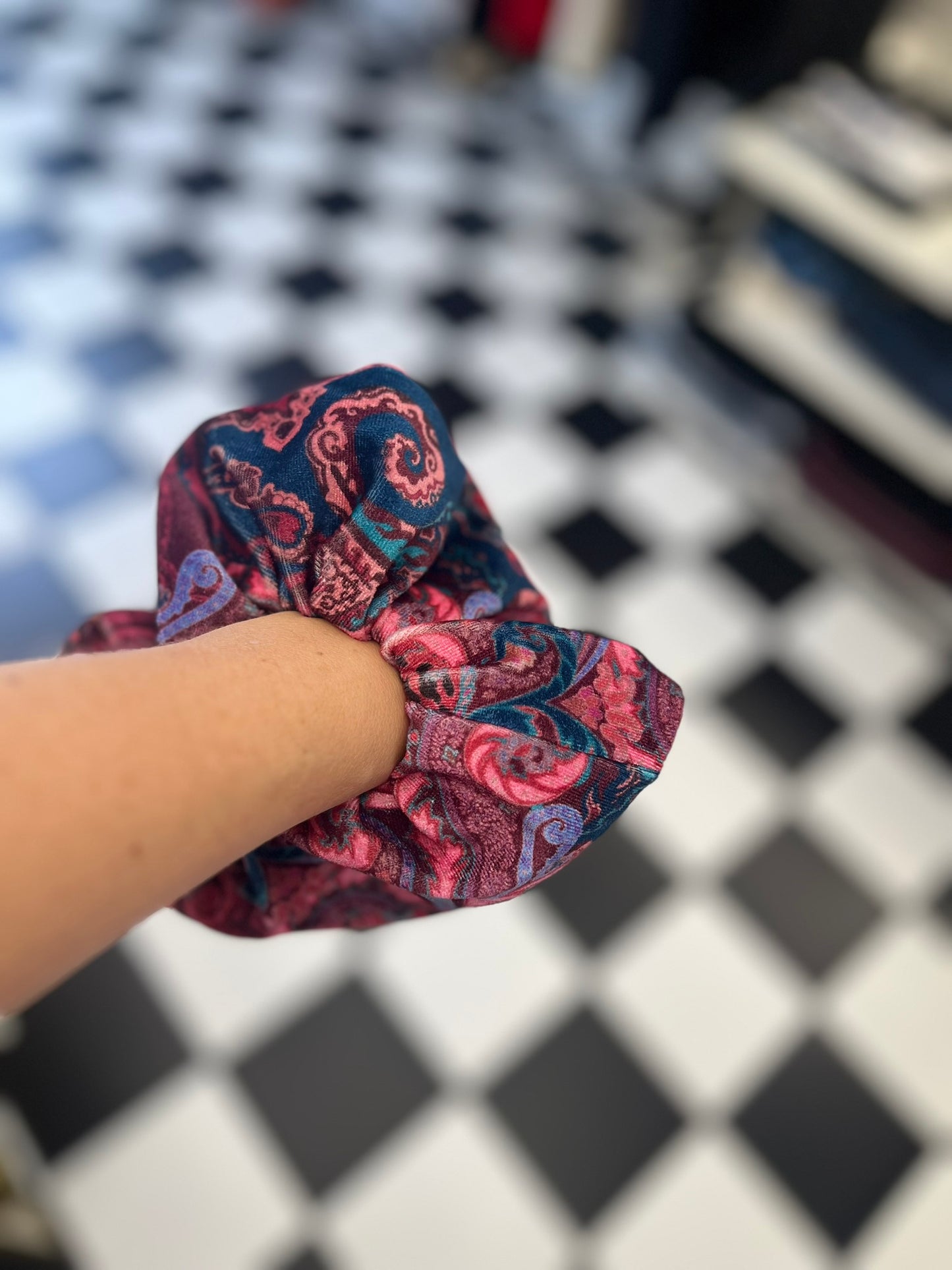 SCRUNCHIES - BLUE/PINK ΛΑΧΟΥΡΙ VELVET