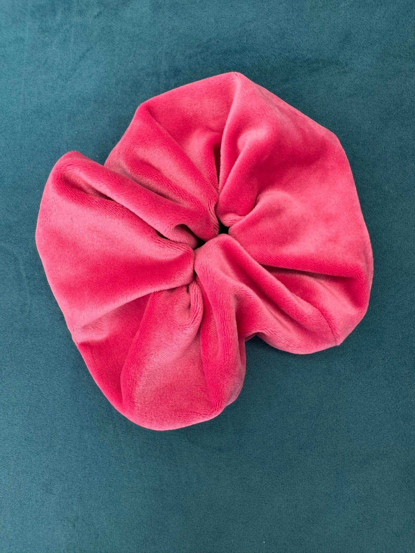SCRUNCHIES - pink velvet