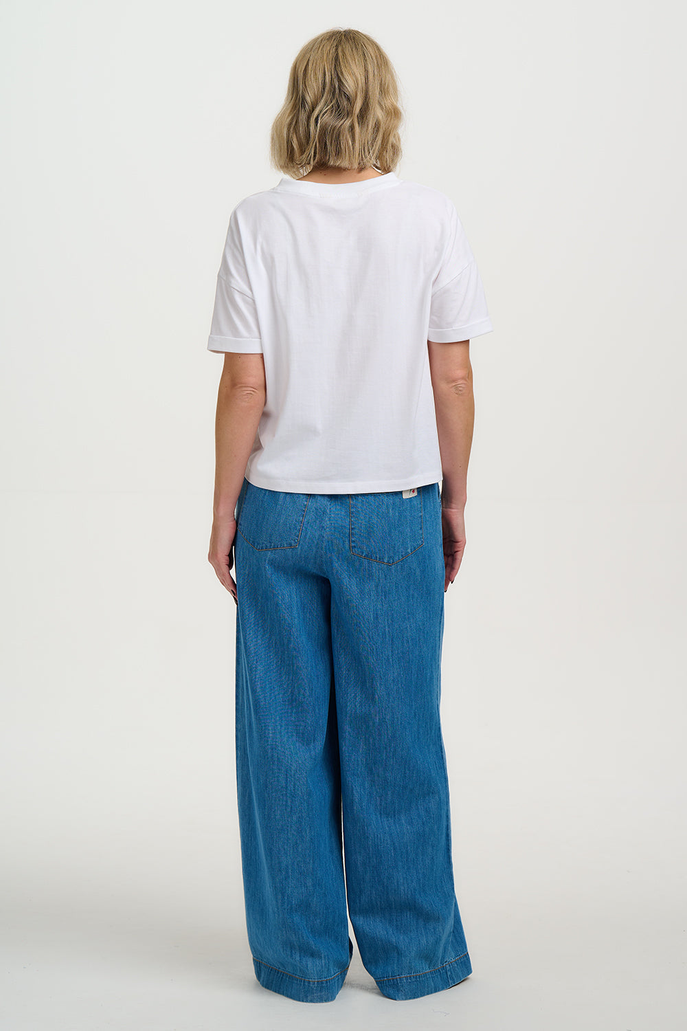 Celia Heavy-Weight T-Shirt - White, Pocket Hearts