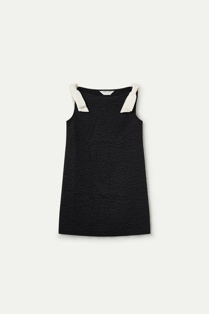 Short black dress with floral texture
