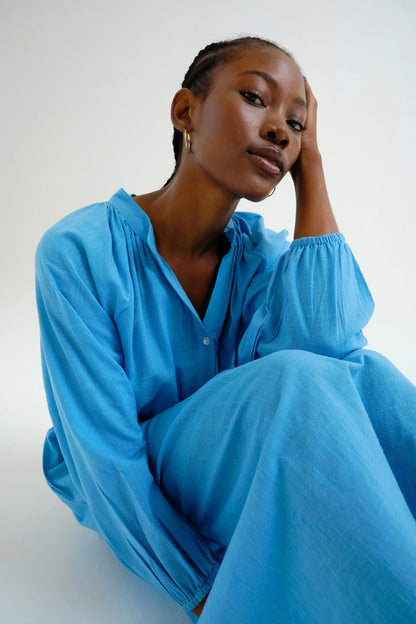 Long blue kaftan with buttons